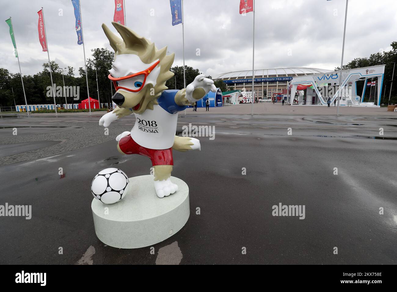 10.07.2018., Moskau, Russland - Luzhniki Stadion wird am 11. Juli das Halbfinale der FIFA Fußball-Weltmeisterschaft England gegen Kroatien 2018 ausrichten. Mit einer Gesamtkapazität von 81.000 Sitzplätzen ist es das größte Fußballstadion in Russland und eines der größten Stadien in Europa. Foto: Igor Kralj/PIXSELL Stockfoto