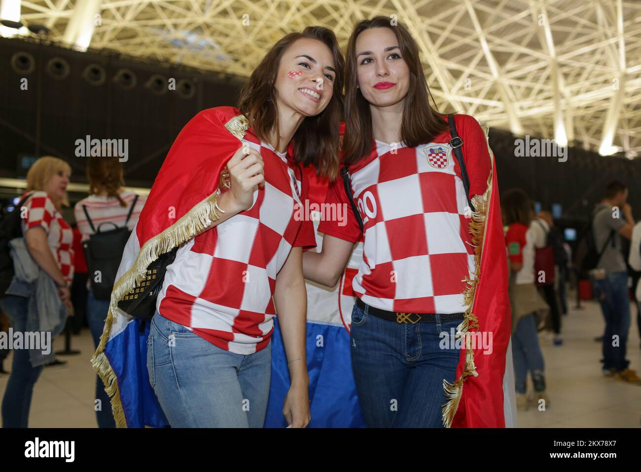 15.07.2018., Zagreb - Kroatische Fußballfans fahren nach Moskau für das Endspiel der Weltmeisterschaft Kroatien - Frankreich Foto: Filip Kos/PIXSELL Stockfoto