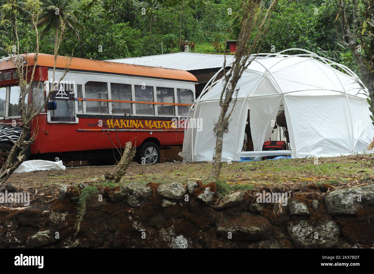 Hakuna Matata - Keine Sorge. Erdbeben, Tsunami und Überschwemmungen in Amerikanisch-Samoa. Fotos zu Katastrophen- und Notfallmanagementprogrammen, Aktivitäten und Beamten Stockfoto