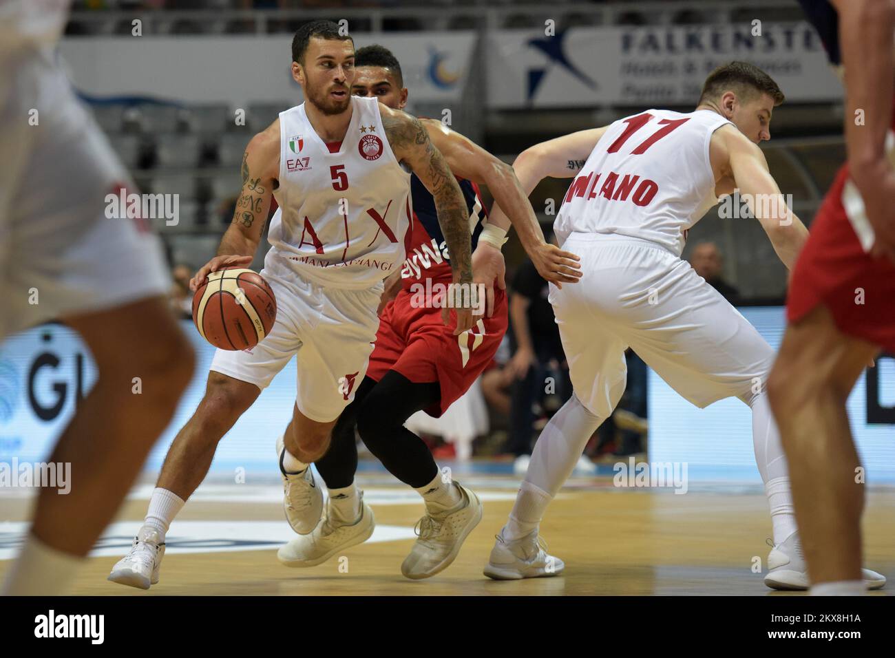 23.09.2018. Zadar - Olimpia Milano und FC Bayern München beim Spiel um den 3.. Platz des Zadar Basketball Tournament Olimpia Milano mit 82:77 gewonnen. Mike James Foto: Dino Stanin/PIXSELL Stockfoto