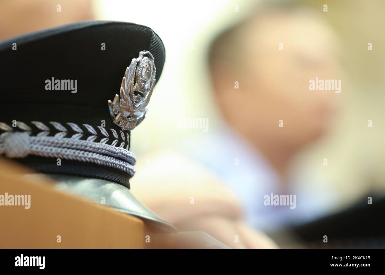 14.08.2019., Zagreb, Kroatien - im Amphitheater der Polizeidirektion fand Eine Pressekonferenz statt, um den Abschluss der Teilnahme chinesischer Polizeibeamter am Projekt "Sichere Tourismussaison 2019" zu markieren. Der stellvertretende Polizeichef Josip Celic, Staatssekretär des Tourismusministeriums Tonci Glavina, Leiter des Präventionsdienstes der Polizeiverwaltung in Zagreb, Velimir Tisma, und der Leiter der chinesischen Polizeibeamten, Sonderpolizei Xue Qiang, nahmen an der Konferenz Teil. Foto: Marko Prpic/PIXSELL Stockfoto