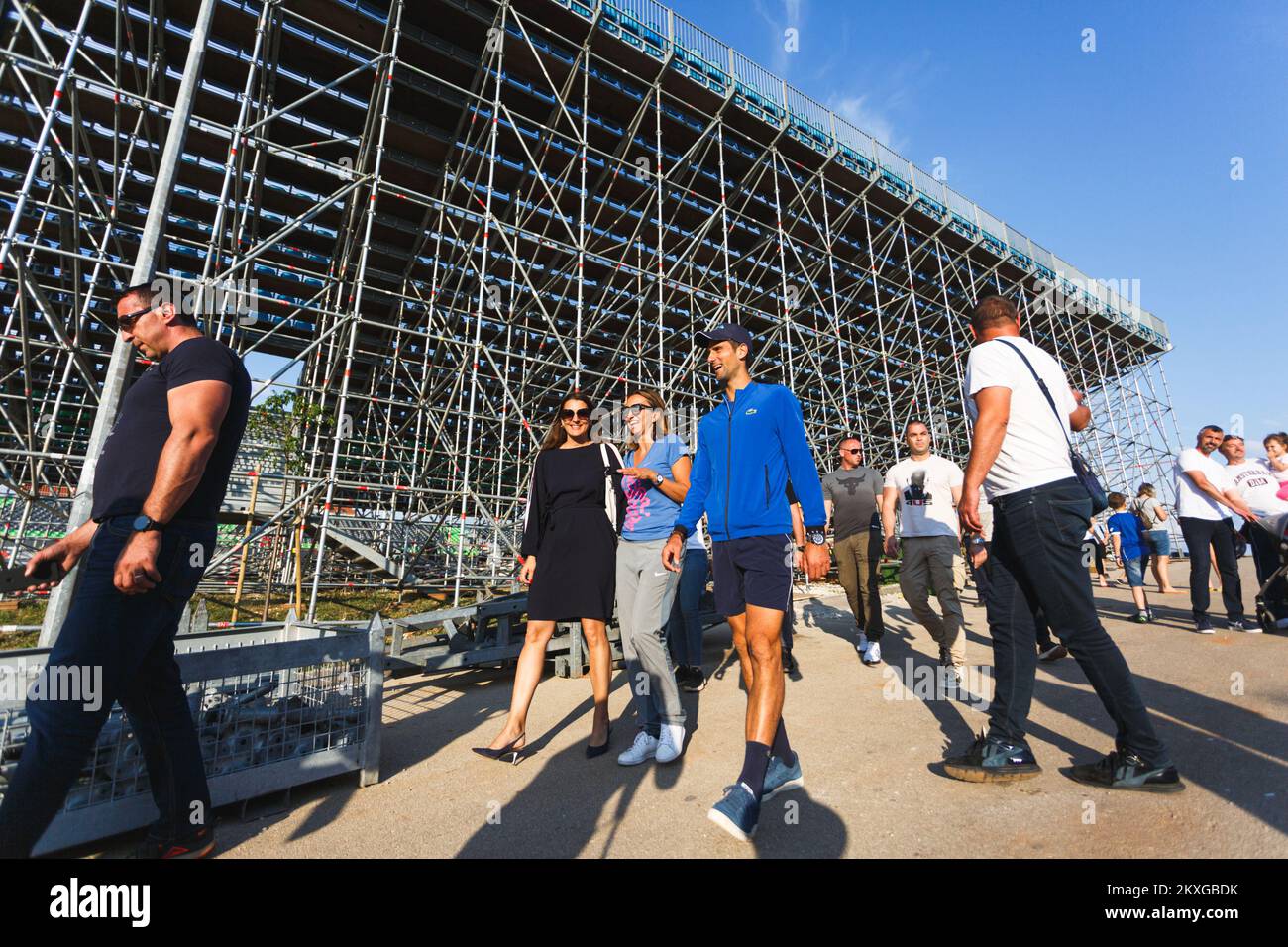 16.06.2020.,Zadar, Kroatien - Novak Djokovic besuchte Tennisplätze im Sportzentrum Visnjik, wo die Adria-Tour stattfindet.Zadar wird einige der Top-Namen im Tennis während der humanitären Adria-Tour am 20. Und 21. Juni beherbergen. Adria Tour wurde von einem der weltweit besten Tennisspieler, Novak Djokovic, gestartet. Das Unternehmen will Sport, positive Werte, â € â € und Fairplay fördern. Das Turnier 2020 dauert vom 13. Juni bis zum 5. Juli. Sie beginnt in Belgrad (13. Und 14. Juni), dann in Zadar (20. Und 21. Juni) und Montenegro (27-28. Juni)Foto: Marko Dimic/PIXSELL Stockfoto