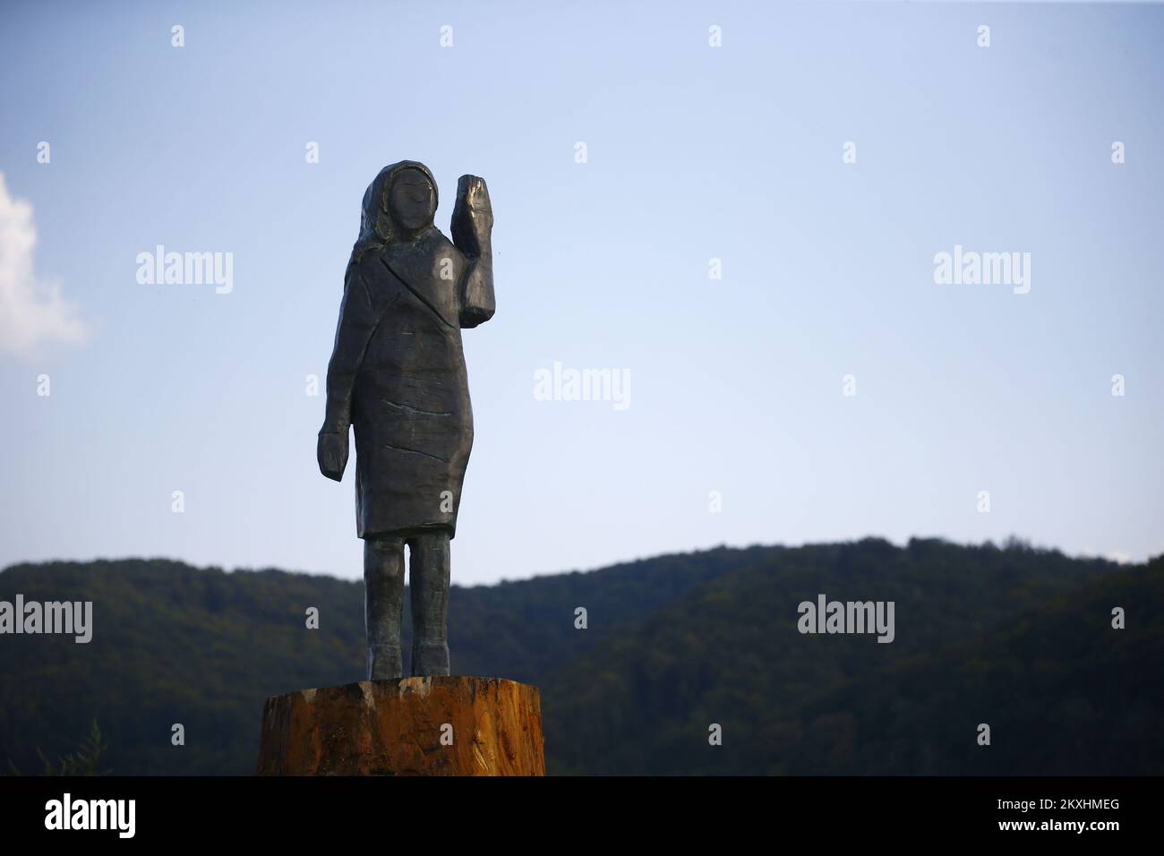 15.09.2020, Rozno, Slowenien - Enthüllung der Bronzestatue von Melania Trump. Foto: Borut Zivulovic/FA Bobo/PIXSELL Stockfoto