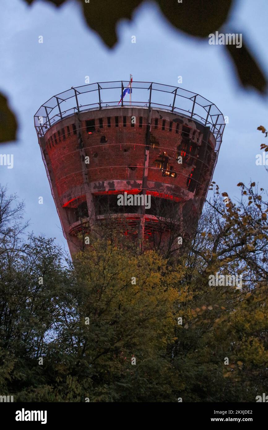 Nach dreieinhalb Jahren des Wiederaufbaus wurde der Wasserturm Vukovar
