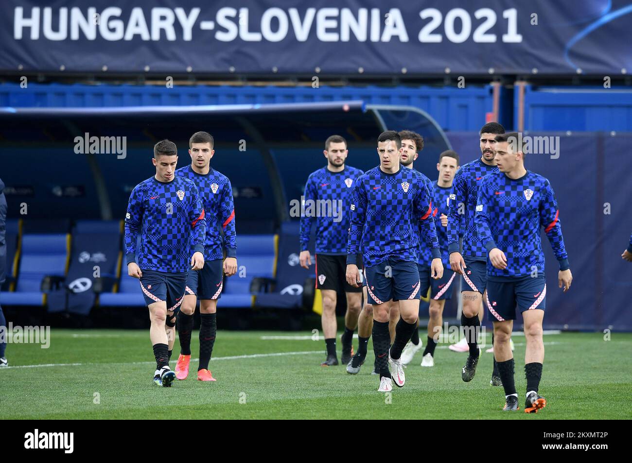 Die Spieler Kroatiens erwärmen sich vor dem Spiel der UEFA under 21 Euro Championship Group zwischen Kroatien U21 und der Schweiz U21 im Bonifika Stadium am 28. März 2021 in Koper, Slowenien. Foto: Marko Lukunic/PIXSELL Stockfoto