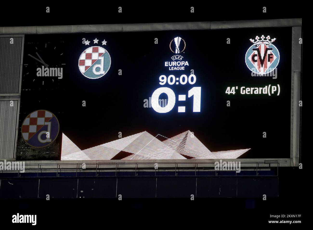 Scoreboard mit dem Ergebnis am Ende des UEFA Europa League Quarter Final First Leg Match zwischen Dinamo Zagreb und Villarreal im Stadion Maksimir am 8. April 2021 in Zagreb, Kroatien. Foto: Goran Stanzl/PIXSELL Stockfoto