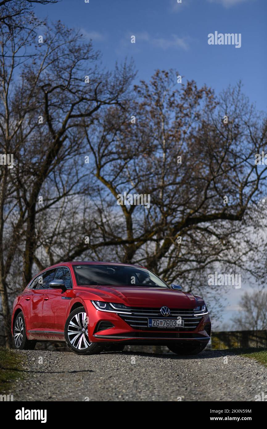 12.02.2021., Zagreb, Kroatien - Car Volkswagen Arteon SB. Foto: Igor Soban/PIXSELL Stockfoto