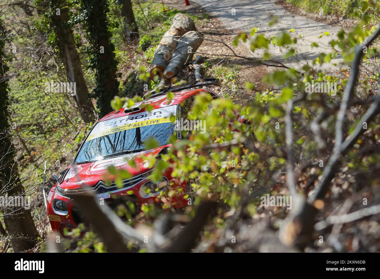 Mads Ostberg aus Norwegen und Torstein Eriksen aus Norwegen treten am 22. April 2021 bei der Erpressung der FIA-Weltmeisterschaft Kroatien in Zagreb (Kroatien) mit ihrer TRT World Rally Citroen C3 gegeneinander an. Foto: Luka Stanzl/PIXSELL Stockfoto