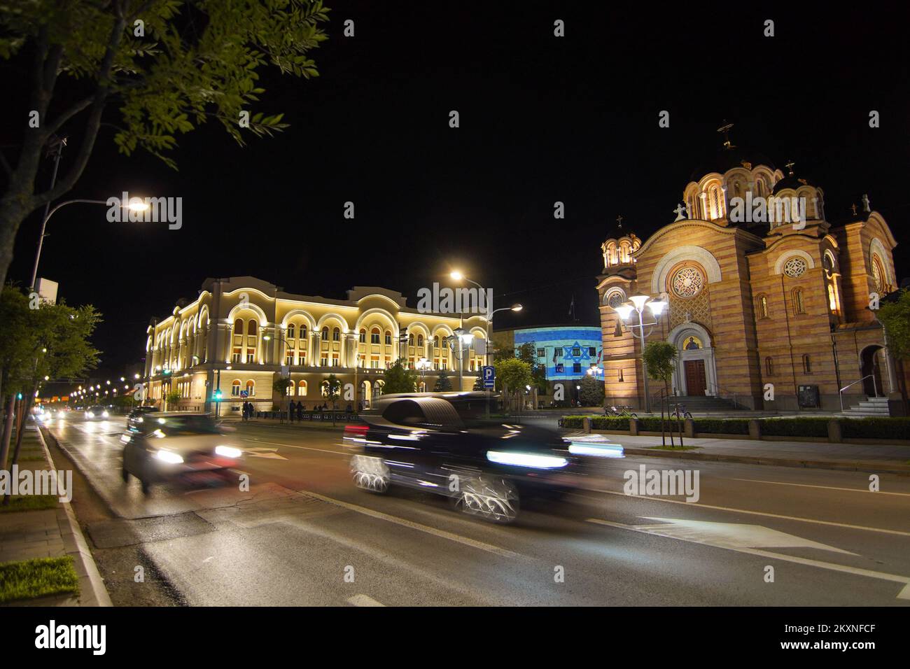 Palast der Republik - das Haus des Präsidenten der Republik in Banja Luka, Bosnien und Herzegowina, ist in den Farben der Flagge Israels beleuchtet als Zeichen der Solidarität aufgrund neuer Kriegskämpfe am 13. Mai 2021. Foto: Dejan Rakita/Pixsell Stockfoto