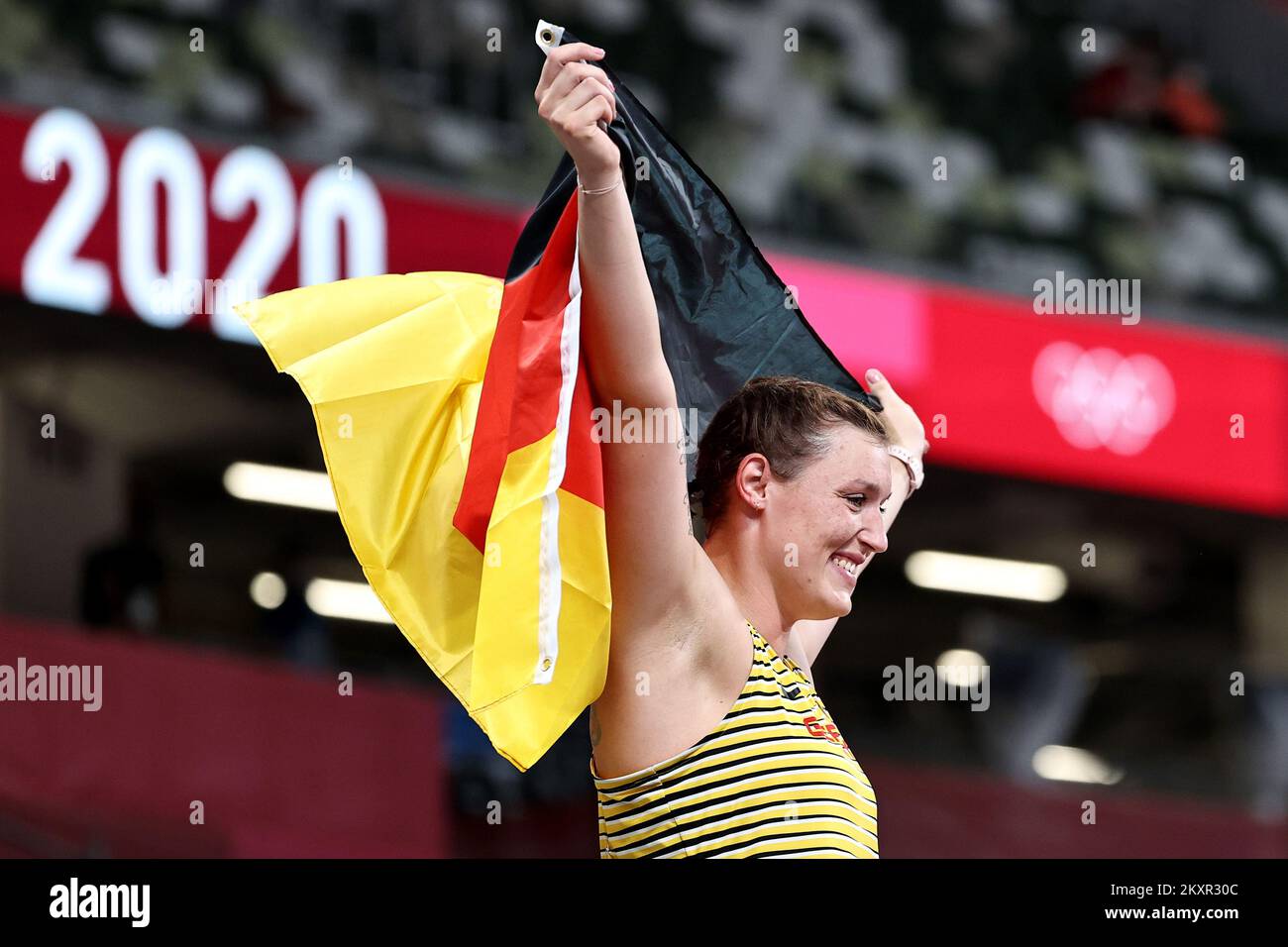 TOKIO, JAPAN - AUGUST 02: Diskschleuder Kristin Pudenz von Team Gemrany feiert Silbermedaille im Diskuswurf-Leichtathletik am 10. Tag der Olympischen Spiele 2020 in Tokio am 02 2021. August im Olympiastadion in Tokio, Japan. Foto: Igor Kralj/PIXSELL Stockfoto