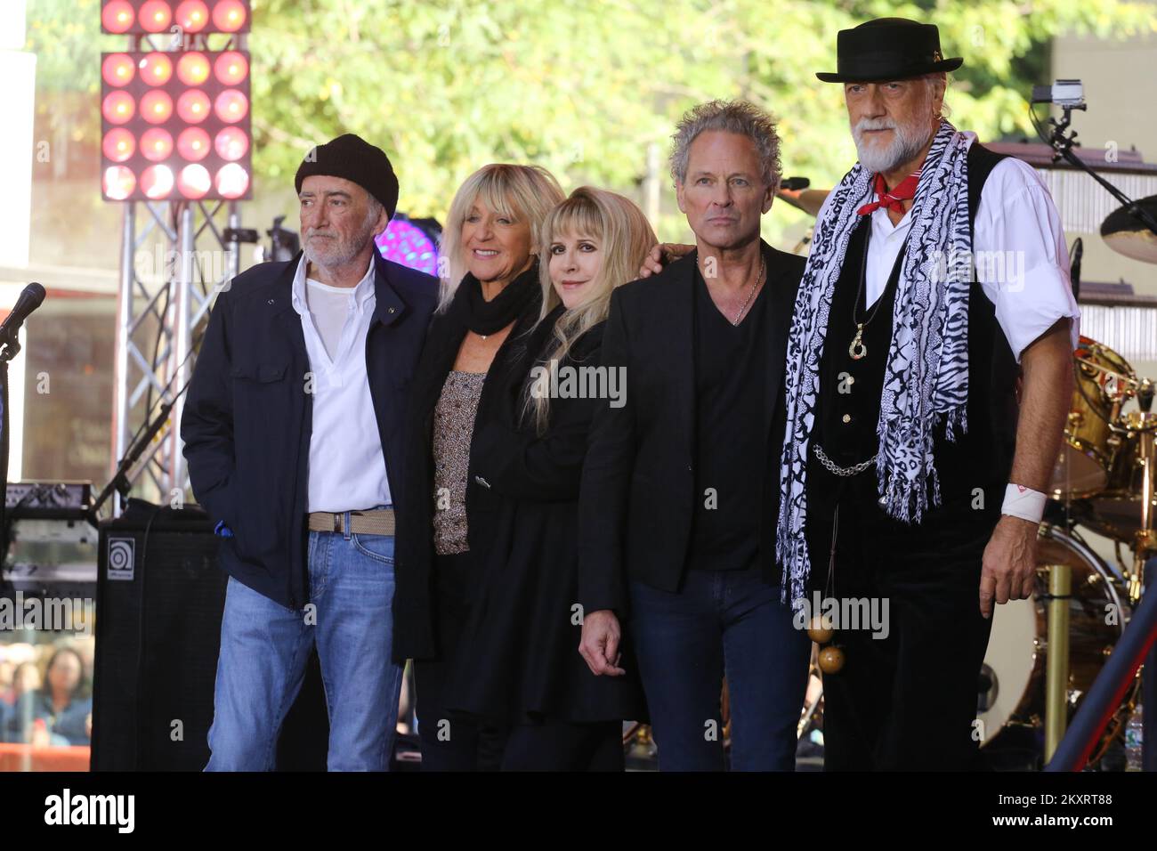 Apple Rockefeller Stevie nicks fleetwood mac -Fotos und -Bildmaterial in hoher Auflösung ...