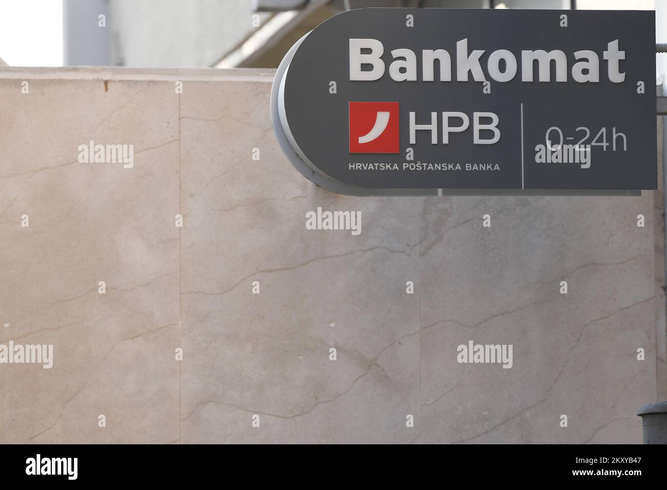 Foto aufgenommen am 2. März 2022 zeigt die kroatische Nationalbank in Sibenik, Kroatien. Roatian Postal Bank übernimmt die Kontrolle über die russische Sberbank in Kroatien. Foto: Hrvoje Jelavic/PIXSELL Stockfoto