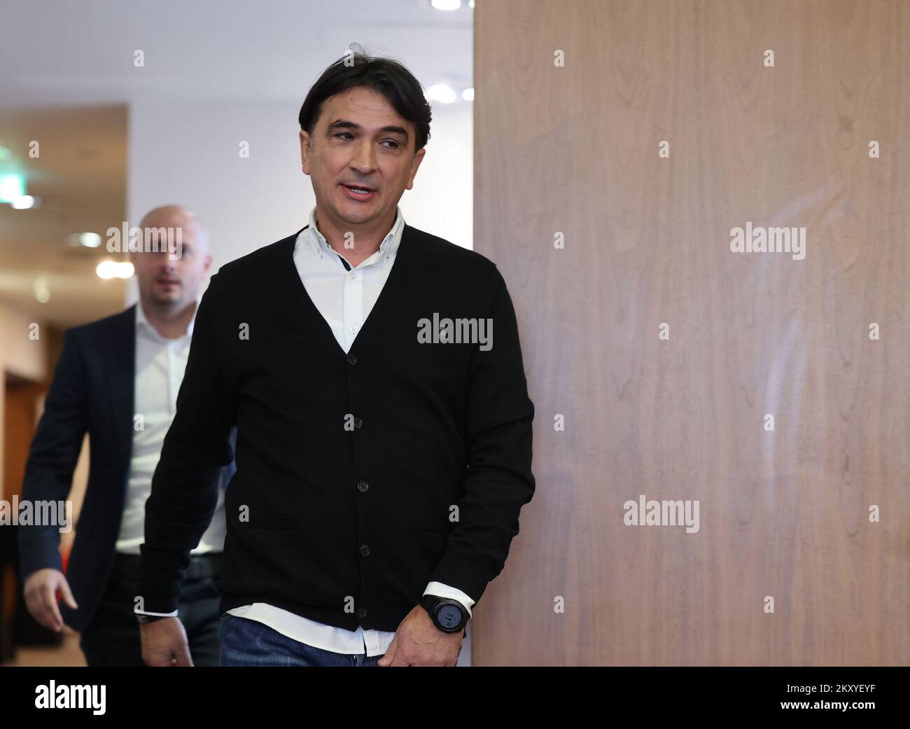 Der Cheftrainer der kroatischen Fußballnationalmannschaft Zlatko Dalic kam am 07. März 2022 zu einer Pressekonferenz in einem DoubleTree by Hilton in Zagreb, Kroatien, an. Kroatien wird am 26. März in Katar zwei Freundschaftsspiele gegen Slowenien und am 29. März gegen Bulgarien spielen. Foto: Marko Prpic/PIXSELL Stockfoto