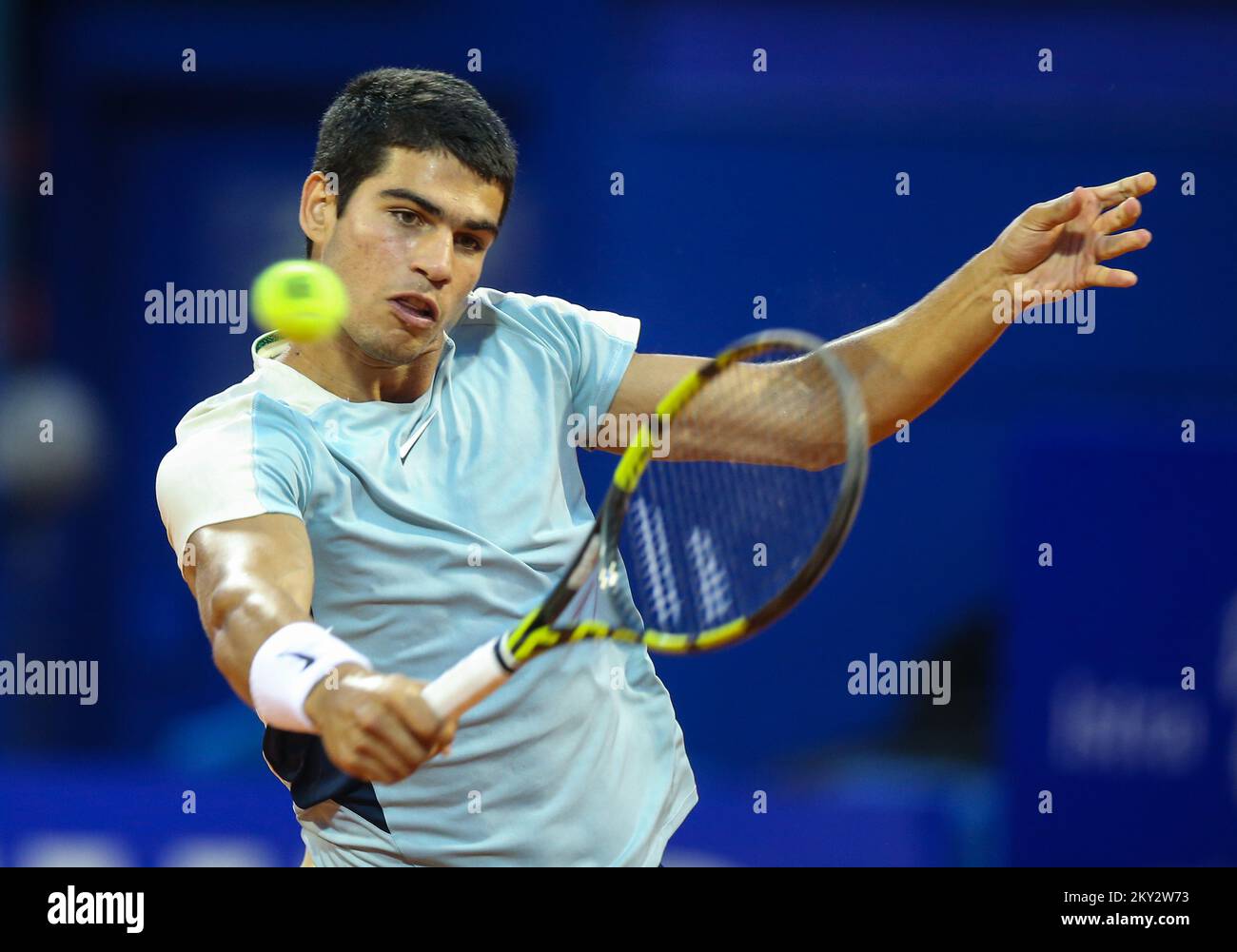 Carlos Alcaraz aus Spanien spielt während des Croatia Open - Day 6 im Goran Ivanisevic Stadion am 29. Juli 2022 in Umag, Kroatien, gegen Facundo Bagnis aus Argentinien. Foto: Jurica Galoic/Pixsell Stockfoto