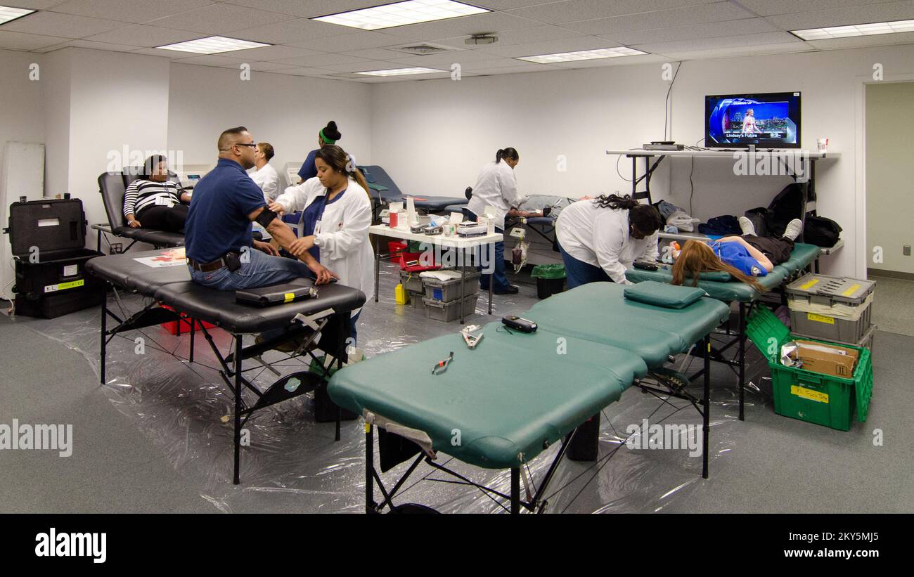 FEMA und American Red Cross Blood Drive. New York Hurrikan Sandy. Fotos zu Katastrophen- und Notfallmanagementprogrammen, Aktivitäten und Beamten Stockfoto