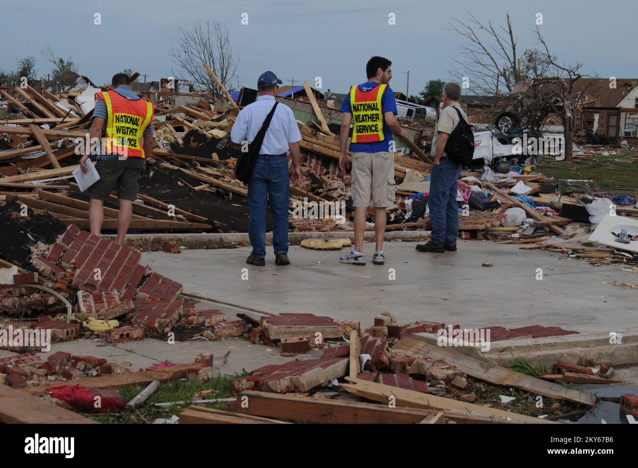 National Weather Service am Katastrophenort... Fotos zu Katastrophen- und Notfallmanagementprogrammen, Aktivitäten und Beamten Stockfoto