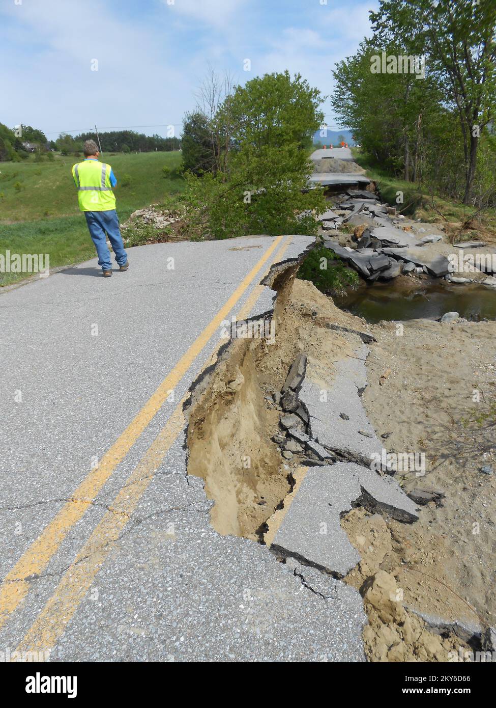 Essex, V., 28. Mai 2013 FEMA Preliminary Damage Assessment Teams evaluieren Hochwasserschäden in Essex, Vermont. Fotos zu Katastrophen- und Notfallmanagementprogrammen, Aktivitäten und Beamten Stockfoto