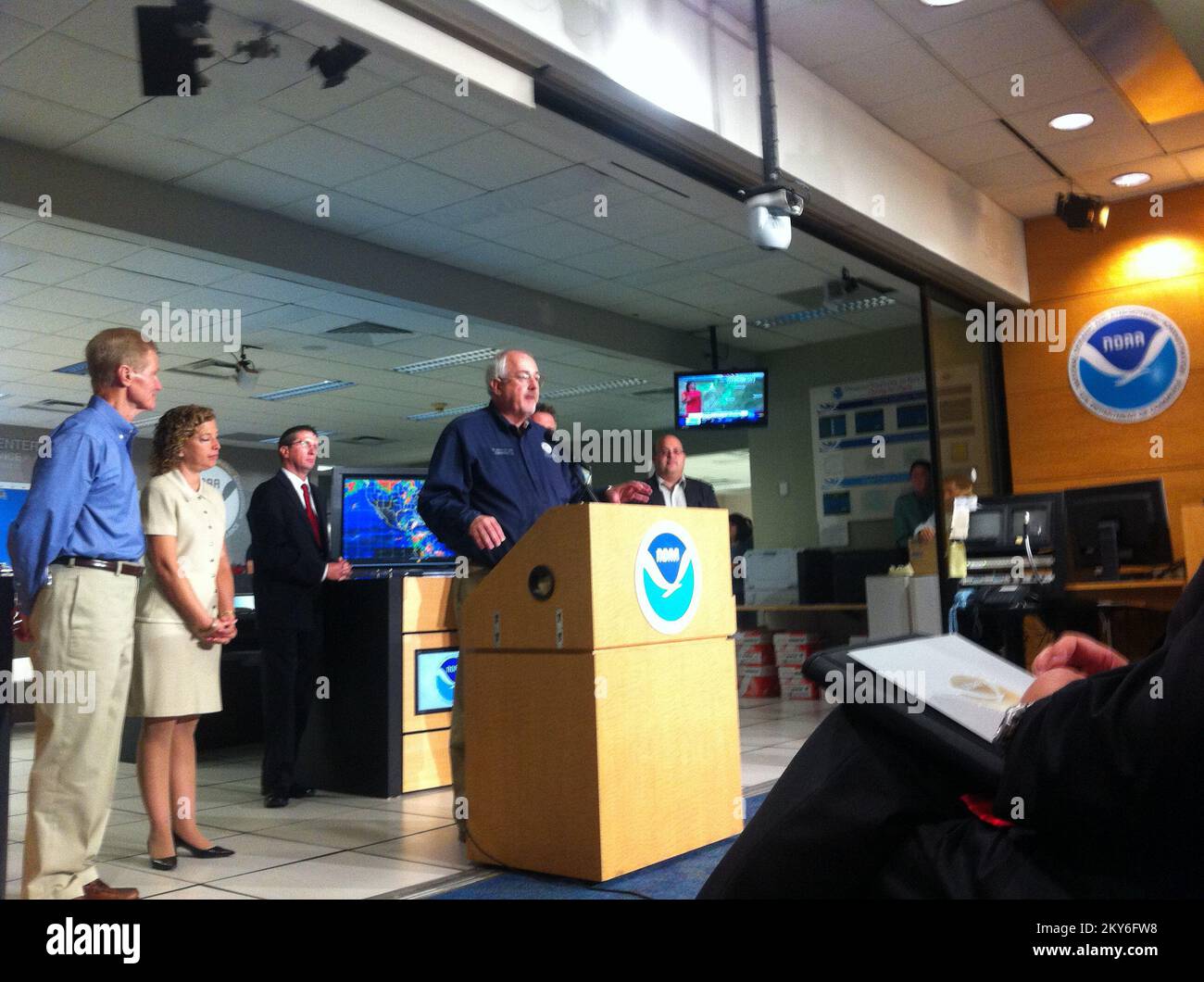 Miami, Florida, 31. Mai 2013 FEMA-Administrator Craig Fugate spricht auf der jährlichen Presseveranstaltung des NOAA zum Thema „Atlantic Hurricane“ über die bevorstehende Hurrikansaison. Fotos zu Katastrophen- und Notfallmanagementprogrammen, Aktivitäten und Beamten Stockfoto