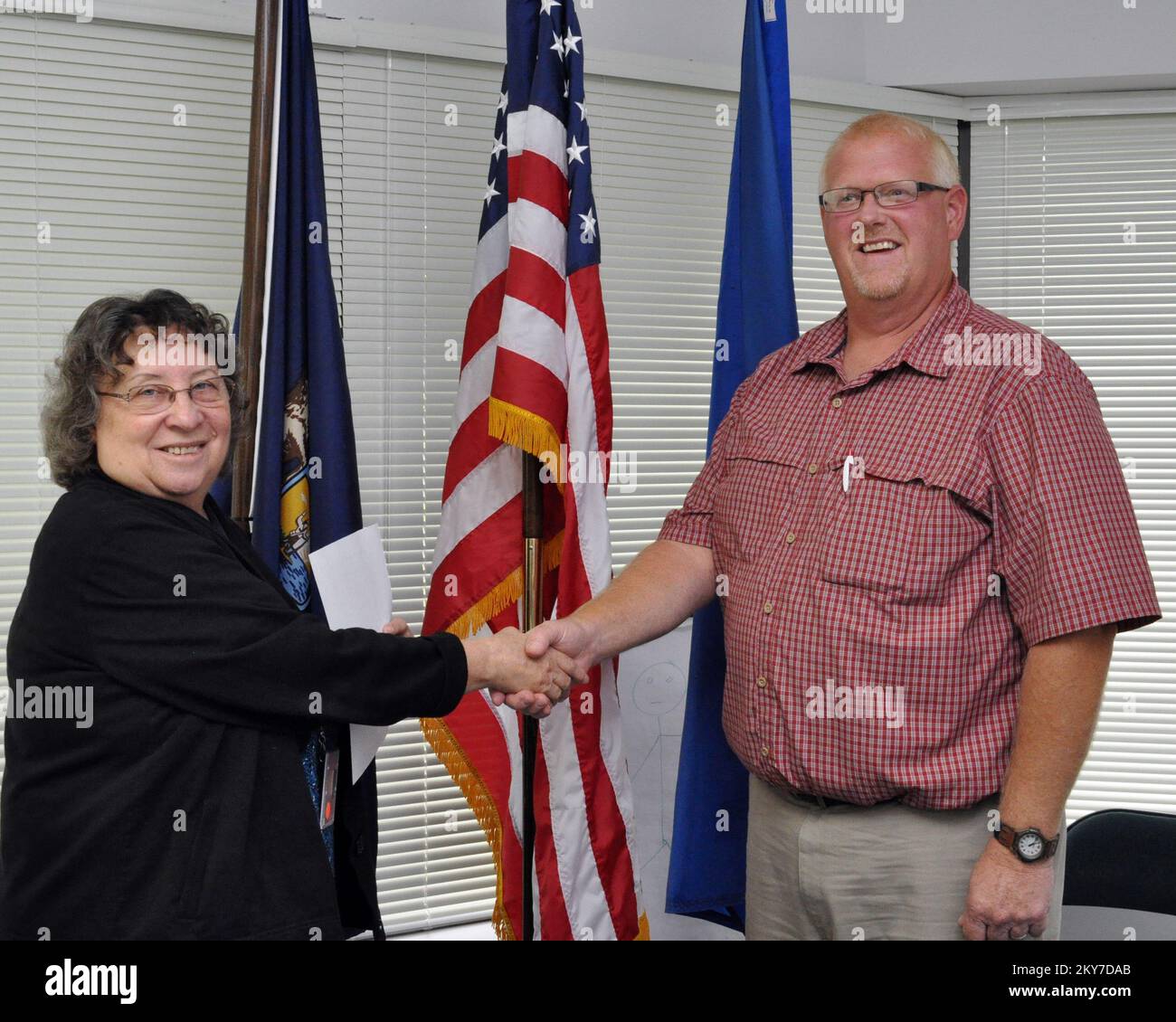 Michigan Field Office begrüßt einen neuen Mitarbeiter vor Ort. Fotos zu Katastrophen- und Notfallmanagementprogrammen, Aktivitäten und Beamten Stockfoto