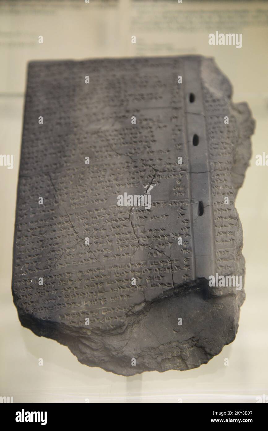 Hittite-Gesetzestexte (BC 13.. Jahrhundert) im Archäologischen Museum Istanbul in Istanbul, Türkei. Stockfoto
