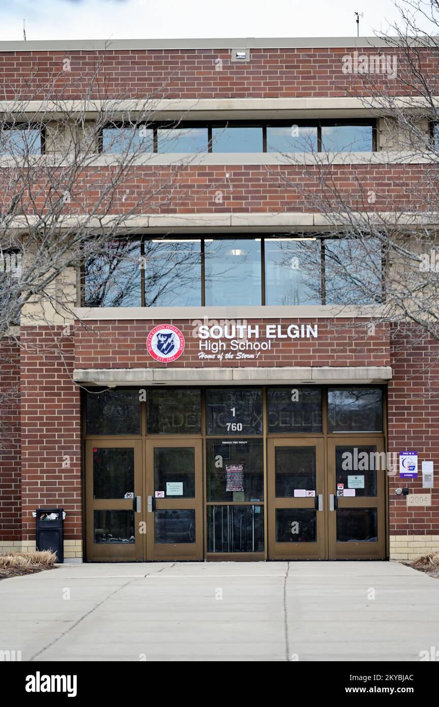 South Elgin, Illinois, USA. Eine Highschool in der Nachbarschaft in einem öffentlichen Schulsystem in den Vororten von Chicago. Stockfoto