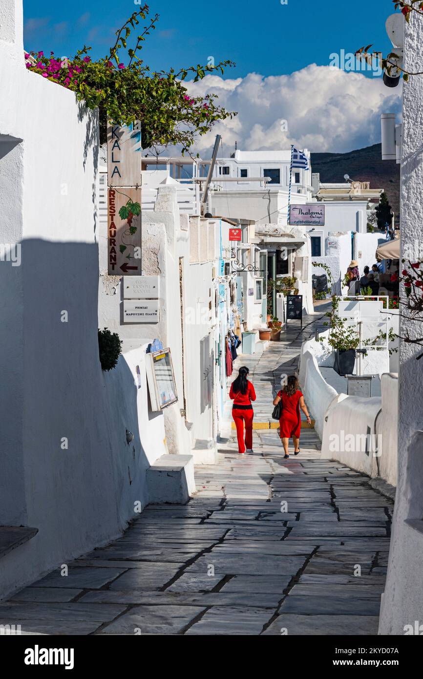 Fußgängerzone in Oia, Santorin, Griechenland Stockfoto