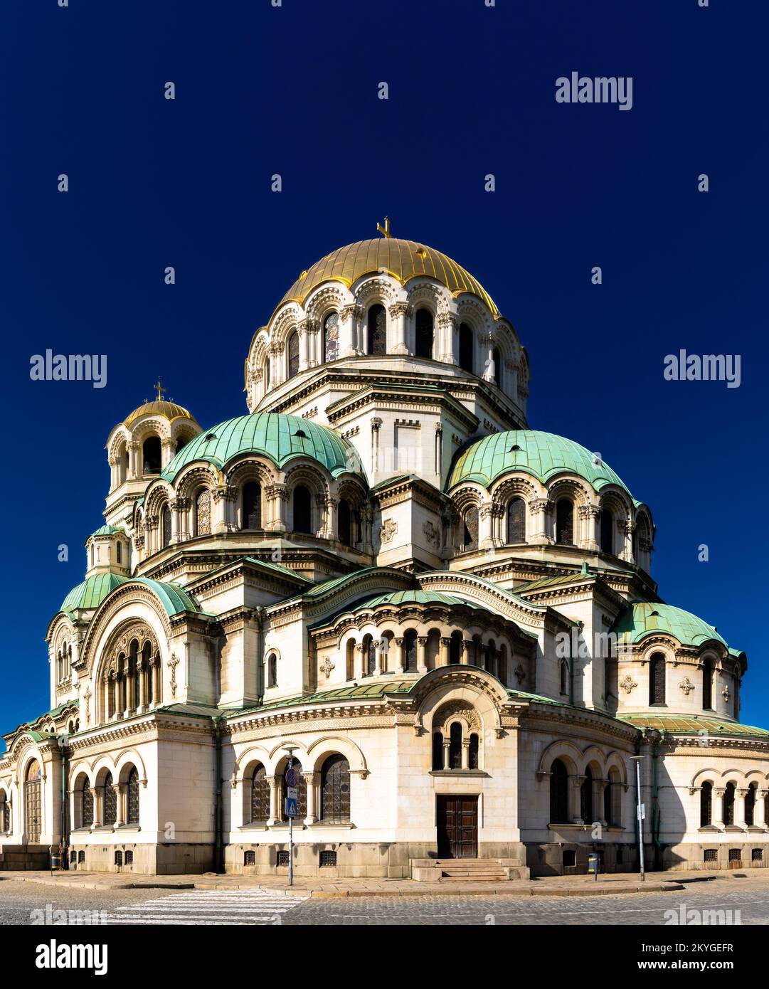Sofia, Bulgarien - 30. Oktober 2022: Blick auf die St.-Alexander-Newski-Kathedrale in Sofia Stockfoto