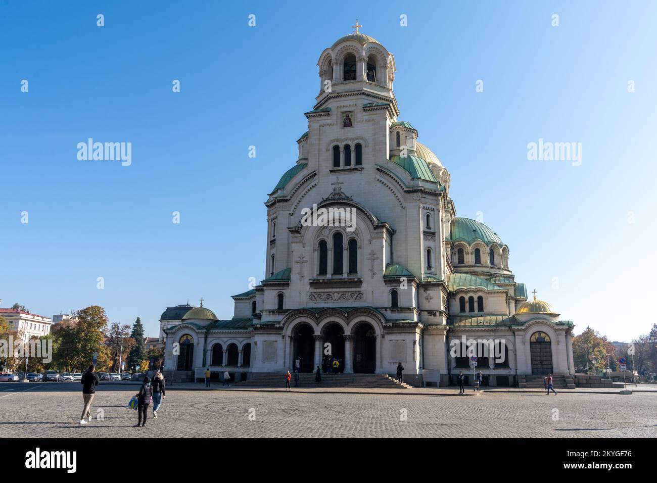 Sofia, Bulgarien - 30. Oktober 2022: Blick auf die St.-Alexander-Newski-Kathedrale in der Innenstadt von Sofia Stockfoto