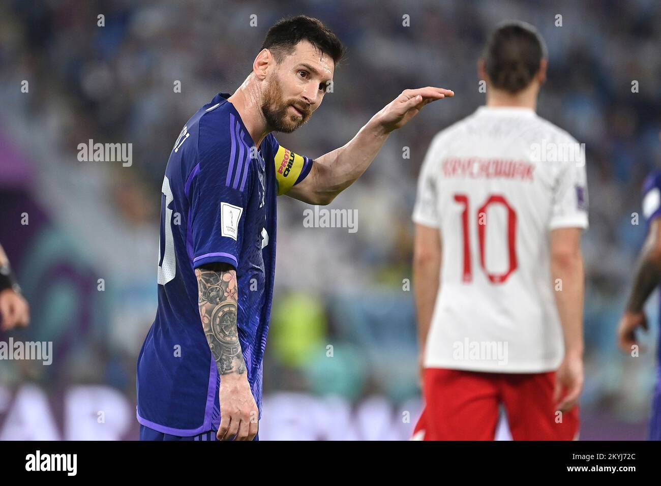 Lionel MESSI (ARG), skeptisch, Geste, Aktion, Einzelbild, Schneide ein einzelnes Motiv, eine halbe Figur, eine halbe Figur. Game 39, Gruppe C Polen PO) - Argentinien (ARG) 0-2 am 30.. November 2022, Stadium 974 Fußball-Weltmeisterschaft 20122 in Katar ab November 20.. - 18.12.2022? Stockfoto