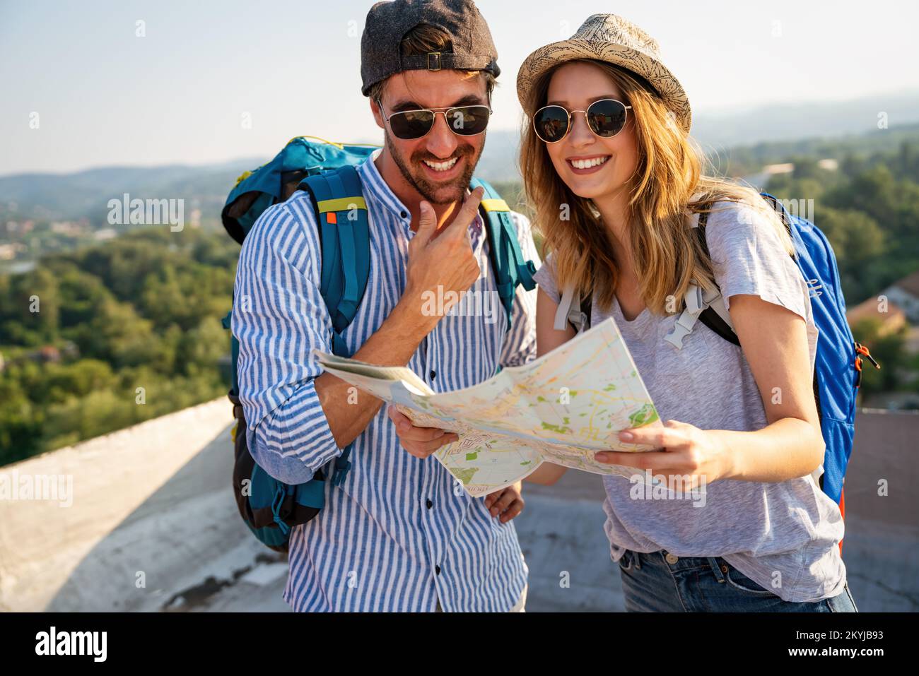 Hochzeitsreise, Backpacker Touristen, Tourismus oder Urlaub reisen Konzept. Stockfoto