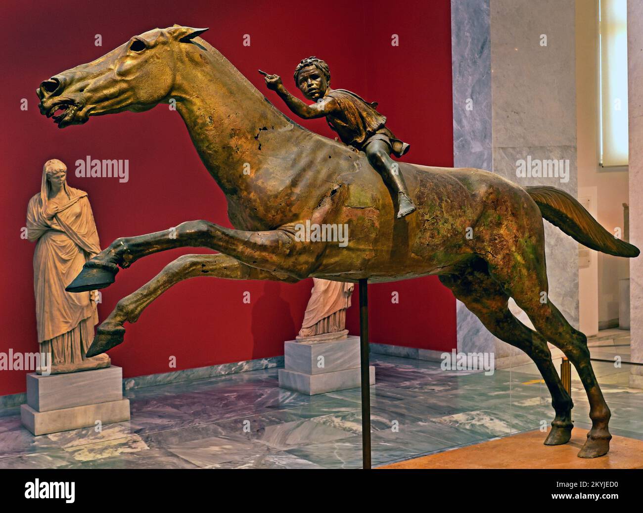 Der Jockey Der Artemision Gro e Hellenistische Bronzestatue Ein Junge der-jockey-der-artemision-gro-e-hellenistische-bronzestatue-ein-junge