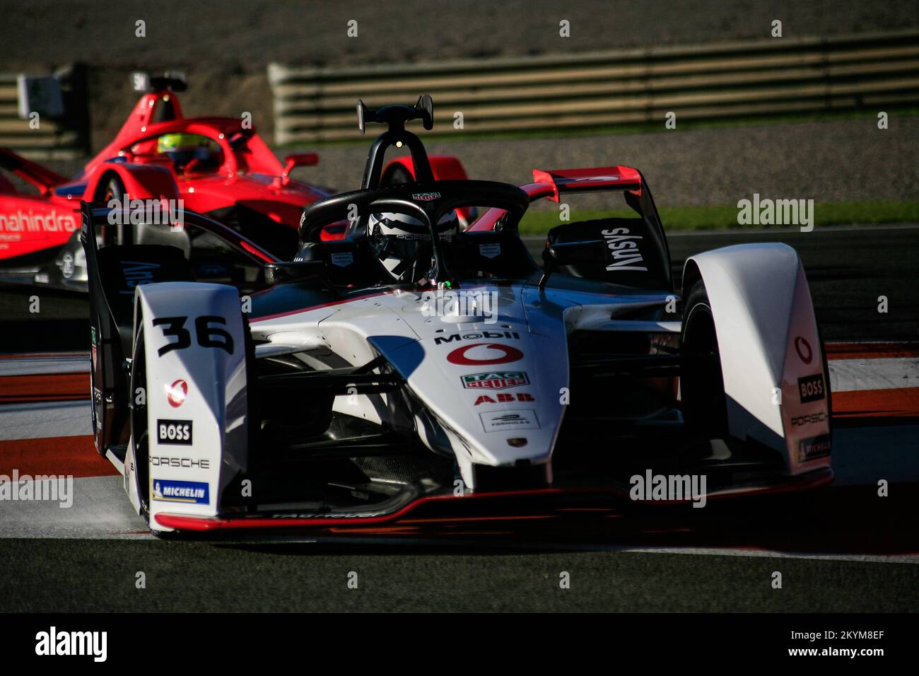 Pascal Wehrlein und Alexander Sims während der Formel E-Vorsaison 2022 im Circuit Ricardo Tormo (Valencia) Stockfoto