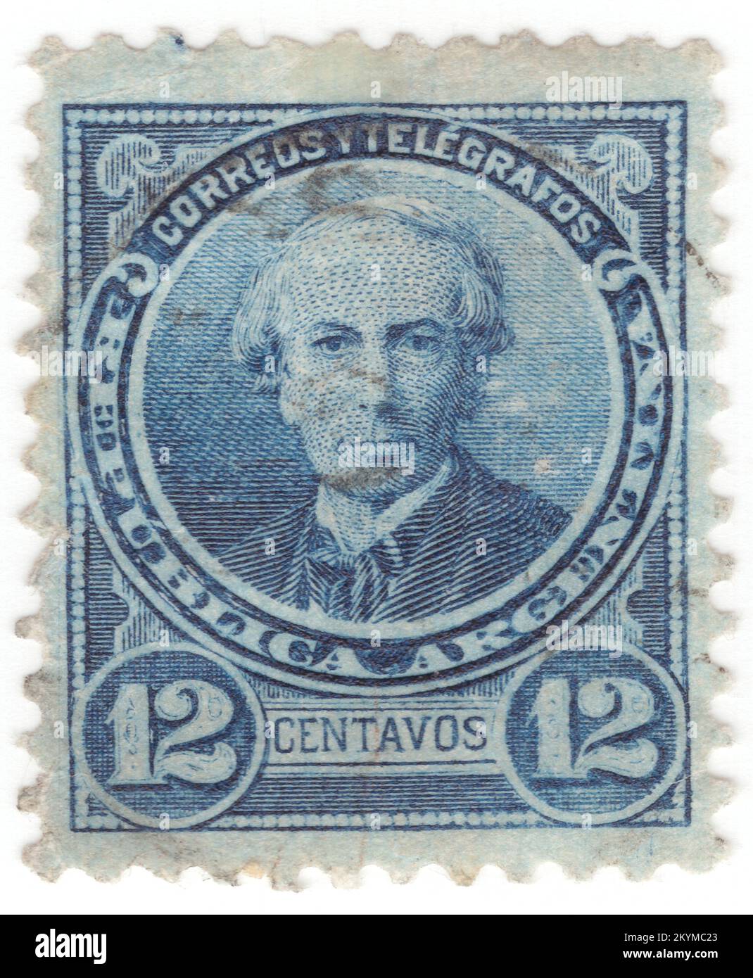ARGENTINIEN - 1888: 12 Centavos-blaue Briefmarke mit Porträt von Juan Bautista Alberdi. Argentinischer politischer Theoretiker und Diplomat. Obwohl er den größten Teil seines Lebens im Exil in Montevideo, Uruguay und Chile lebte, beeinflusste er den Inhalt der argentinischen Verfassung von 1853. Auf der Grundlage seiner liberalen und föderalen Verfassungsideen versuchte Alberdi gleichzeitig, gegensätzliche soziale Interessen zu befriedigen und ein Gleichgewicht zwischen nationaler politischer Zentralisierung und Dezentralisierung der Provinzverwaltung herzustellen Stockfoto