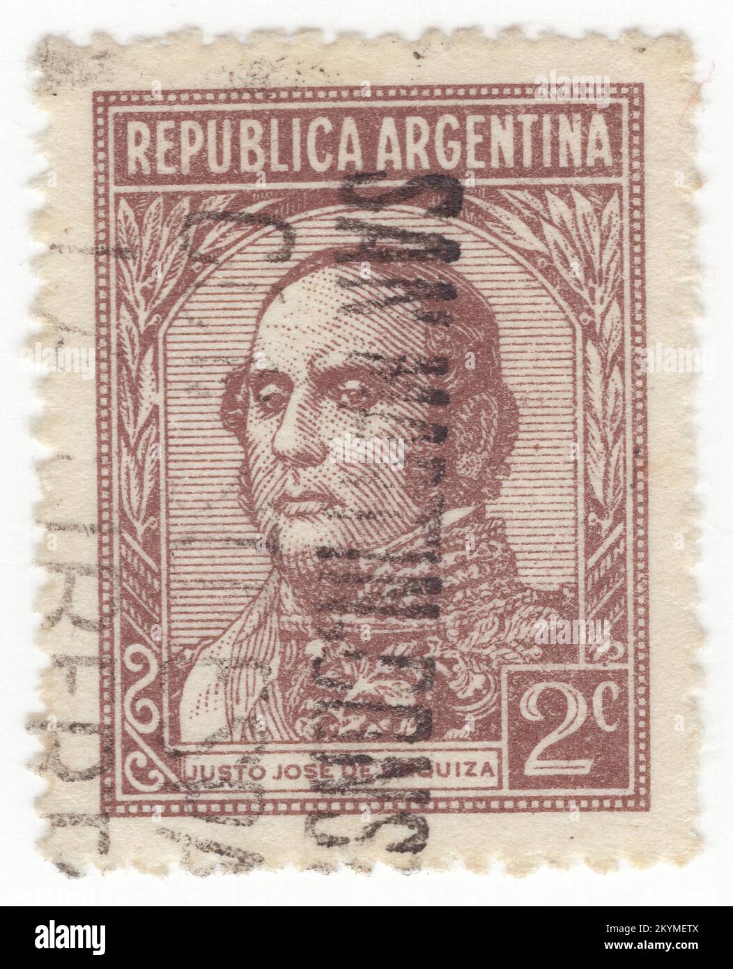 ARGENTINIEN - 1935: Dunkelbraune Briefmarke von 2 Centavos mit Porträt von Urquiza (Justo José de Urquiza y García), argentinischer General und Politiker, der von 1854 bis 1860 Präsident des argentinischen Konföderats war. Wie viele andere argentinische Patrioten des 19. Jahrhunderts war Urquiza ein Freimaurer. Sein imposanter Palacio San Jose wurde so interpretiert, dass er viele Freimaurersymbole enthält, „um die Konstruktion seines anderen Werks, des argentinischen Staates, zu symbolisieren und widerzuspiegeln“. Es gibt viele Straßen, Parks und Plätze in ganz Argentinien Stockfoto