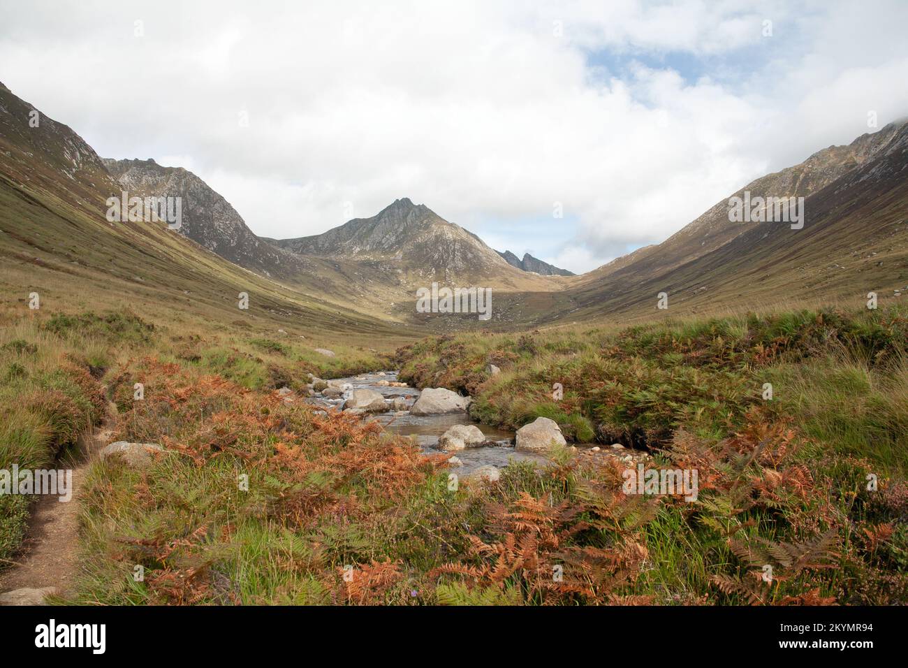 CIR Mhor steigt über Glen Rosa und Glenrosa Wasser die Isle of Arran North Ayrshire Schottland Stockfoto