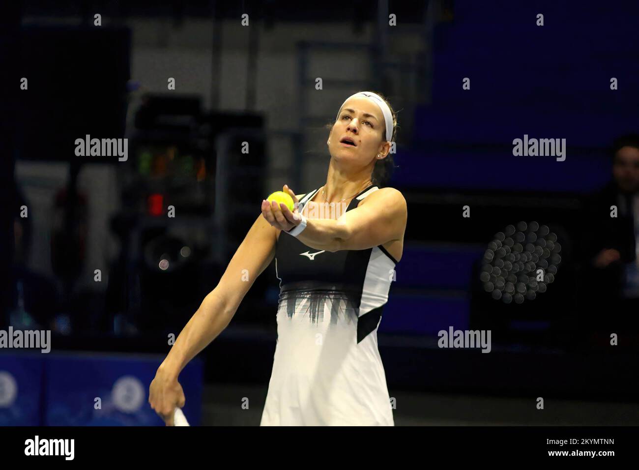 Sankt Petersburg, Russland. 01.. Dezember 2022. Anna Bondar von Ungarn spielt gegen Anastasia Gasanova aus der Russischen Föderation während der Trophäen des Internationalen Tennisturniers des nördlichen Palmyra 2022. Endergebnis: (Anna Bondar 2-0 Anastasia Gasanova). Kredit: SOPA Images Limited/Alamy Live News Stockfoto