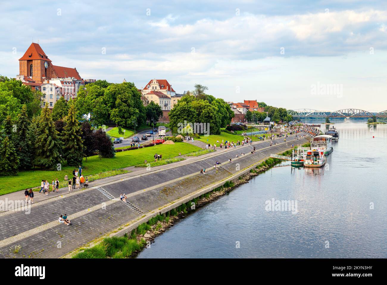 Uferpromenade am Ufer der Weichsel, Torun, Polen Stockfoto