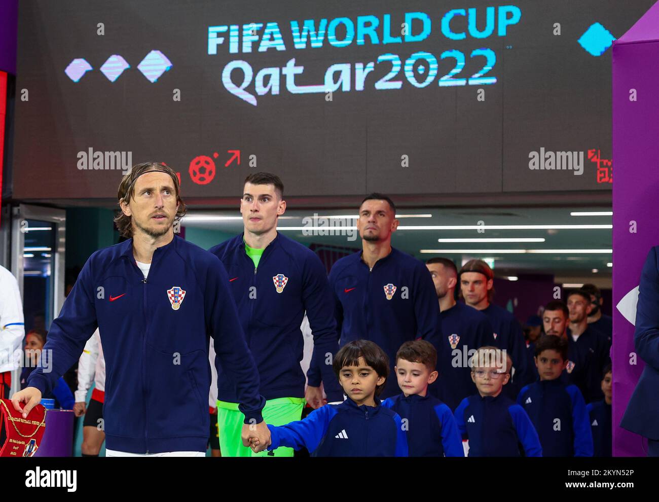 01.12.2022, Doha , Fußball, FIFA-Weltmeisterschaft 2022, Kroatien gegen Belgien , im Bild: Luka Modric (CRO), Dominik Livakovic (CRO) Foto: Andrzej Iwanczuk NO USE POLAND Stockfoto