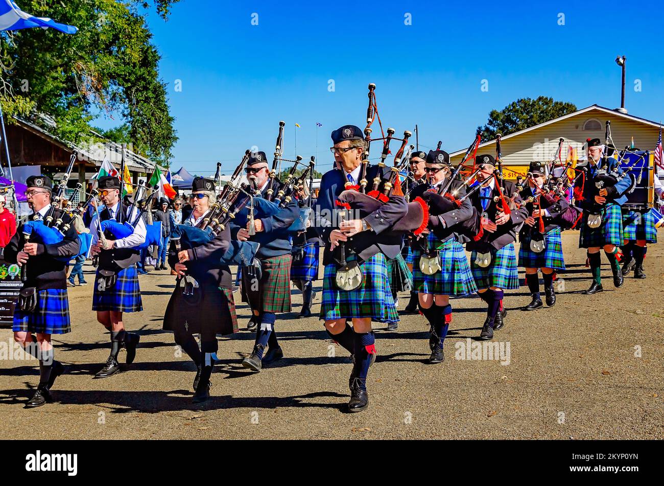 Schottische Taucher spielen beim Celtic Music Festival in Gulfport, Mississippi, Dudelsack. Stockfoto