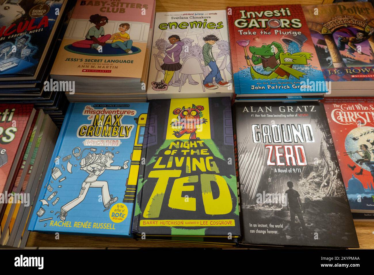 Barnes & Noble Booksellers am Union Square hat eine große Auswahl an Waren, New York City, USA 2022 Stockfoto