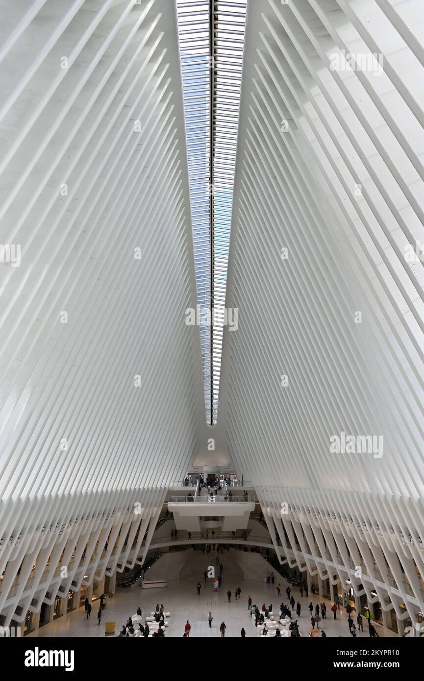 Innenseite des Oculus Centre, World Trade Center Transportation Hub, Lower Manhattan, New York, USA Stockfoto