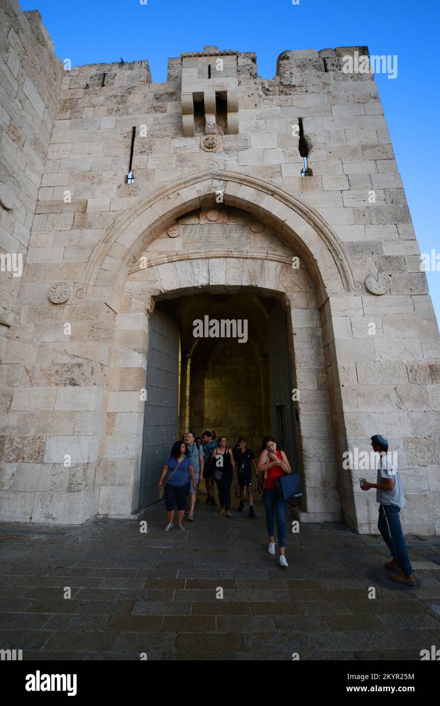 Das Jaffa-Tor ist eines der sieben Tore der Altstadt Jerusalems. Stockfoto