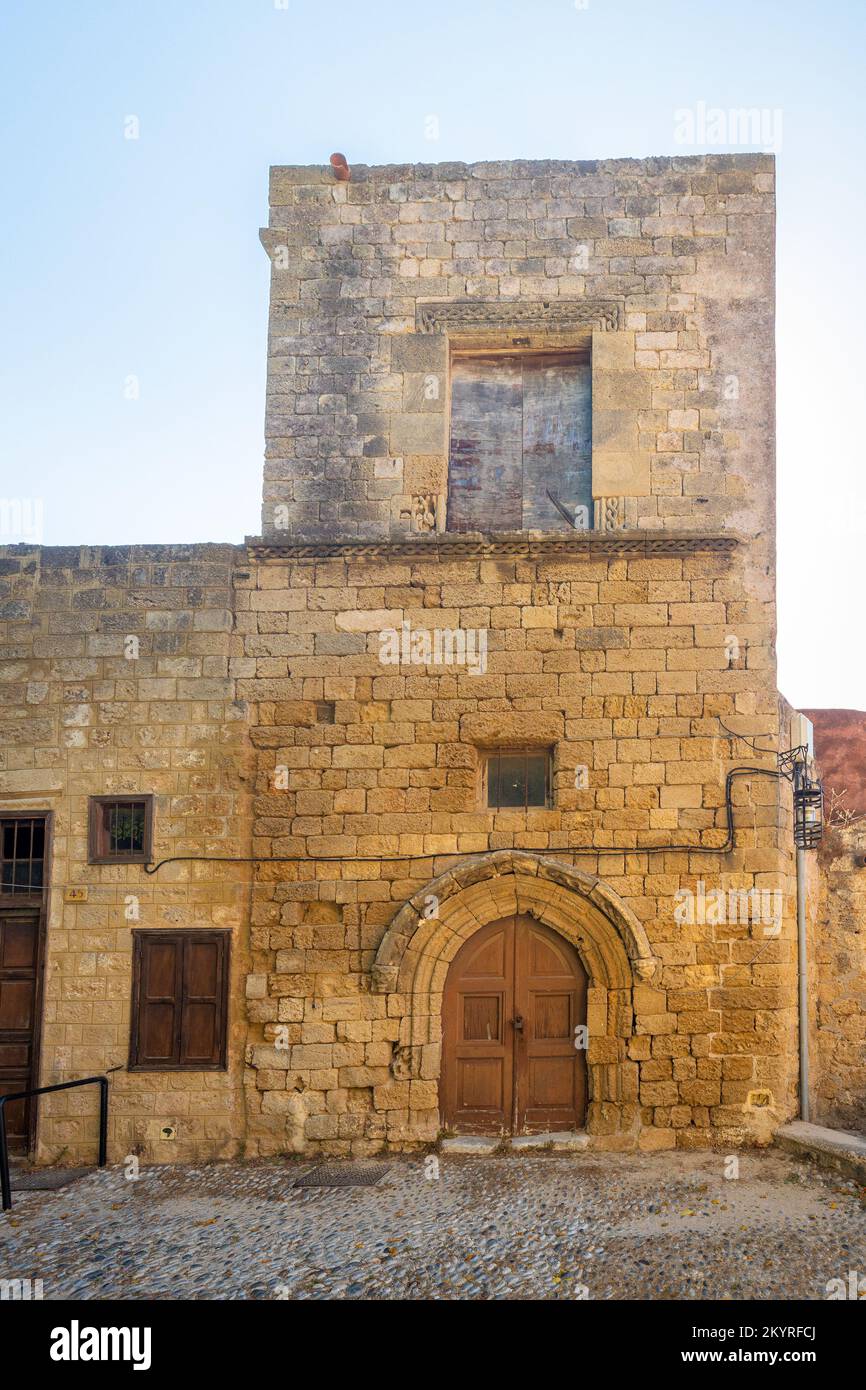 Historische Architektur im Zentrum von Rhodos, Griechenland, Europa. Stockfoto