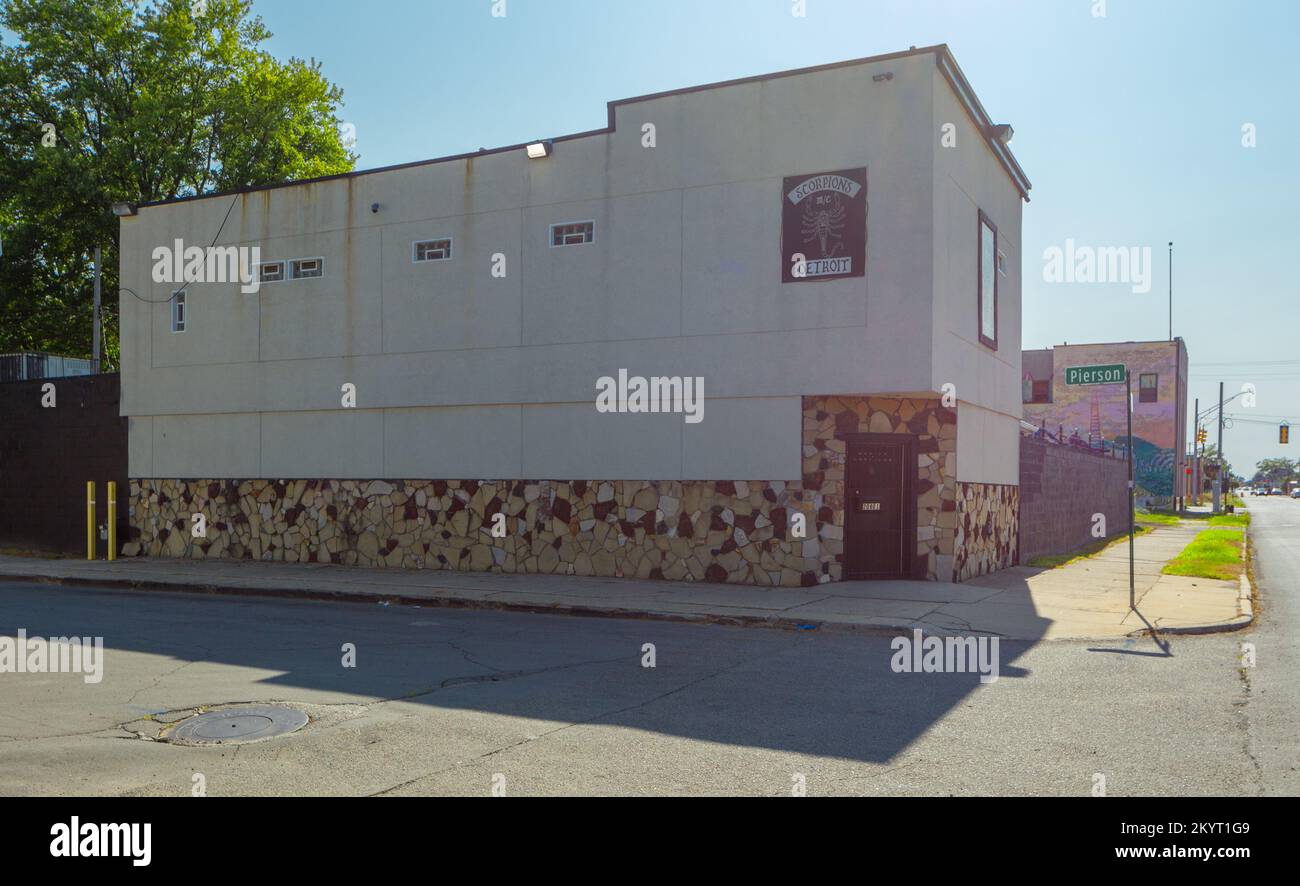 Der Hauptsitz des Detroit Scorpions Motorradclubs in der 20801 Fenkell Avenue an der Ecke Pierson Street in Brightmoor 48223, Detroit, Michigan, USA. Stockfoto