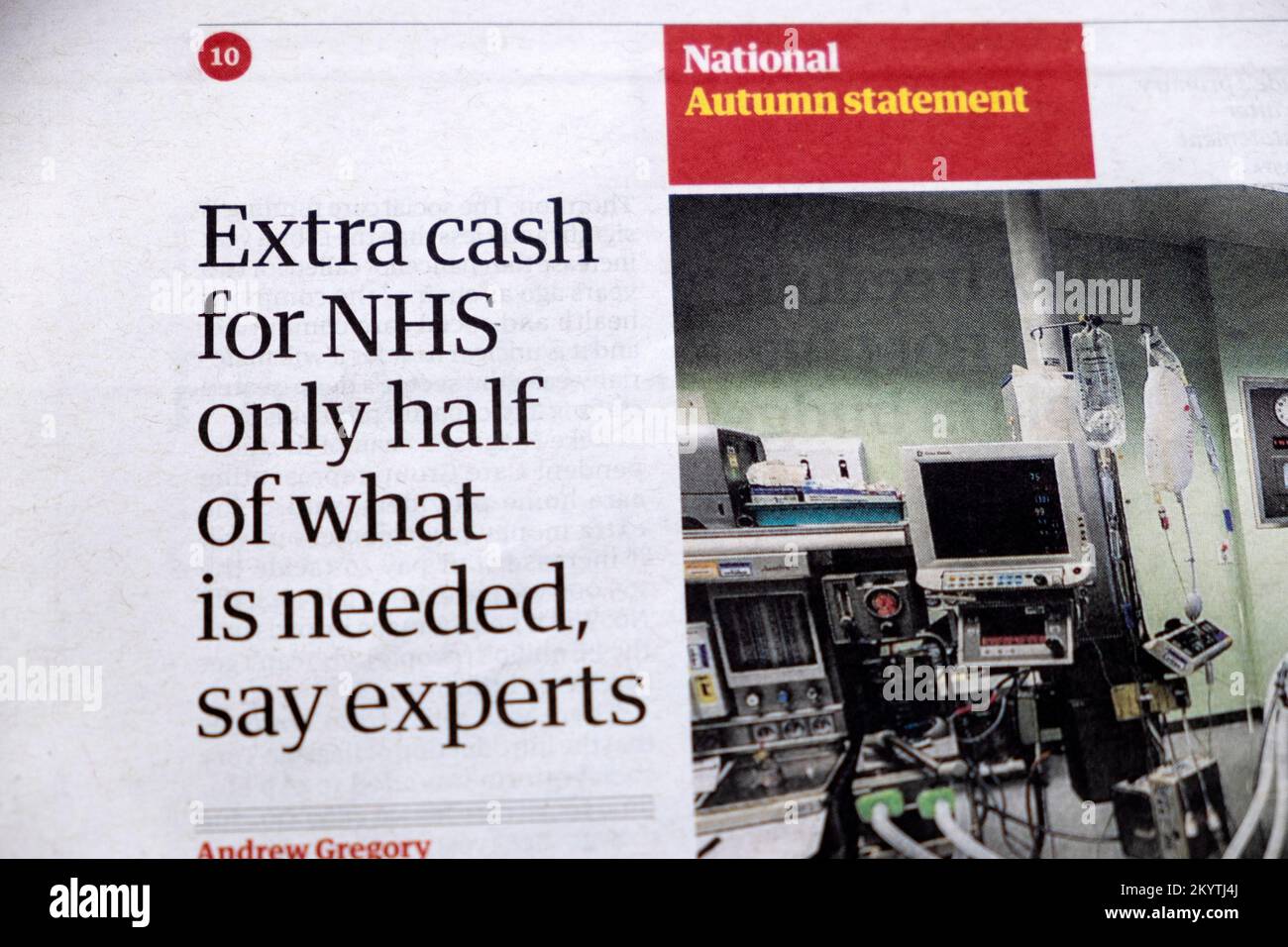 „Extra Cash for NHS nur die Hälfte von dem, was nötig ist, sagt Experts' Guardian Schlagzeile Herbstbericht, Schnitt 18. November 2022 London UK UK UK Stockfoto