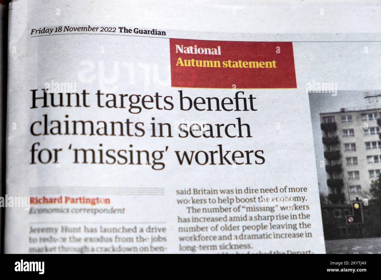Jeremy „Hunt Targets Benefit Claimants in Search for 'Missing' Workers“ Guardian Zeitungsjobs Headline Herbstbericht 18. November 2022 London UK Stockfoto