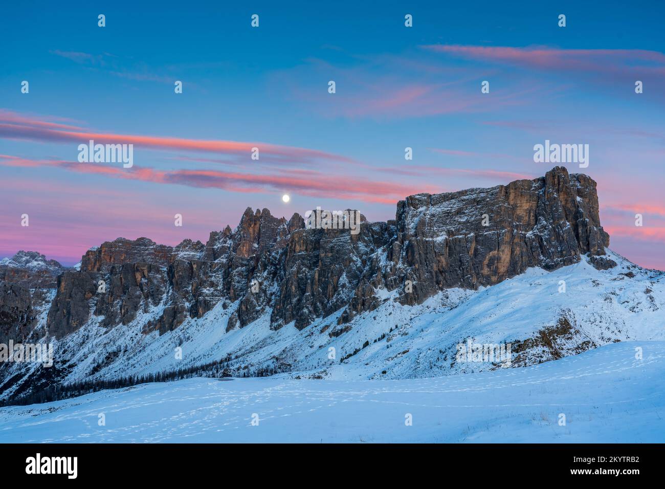 View of the Lastoni di Formin from Passo Giau at sunset (Dolomites, Italy) Stockfoto