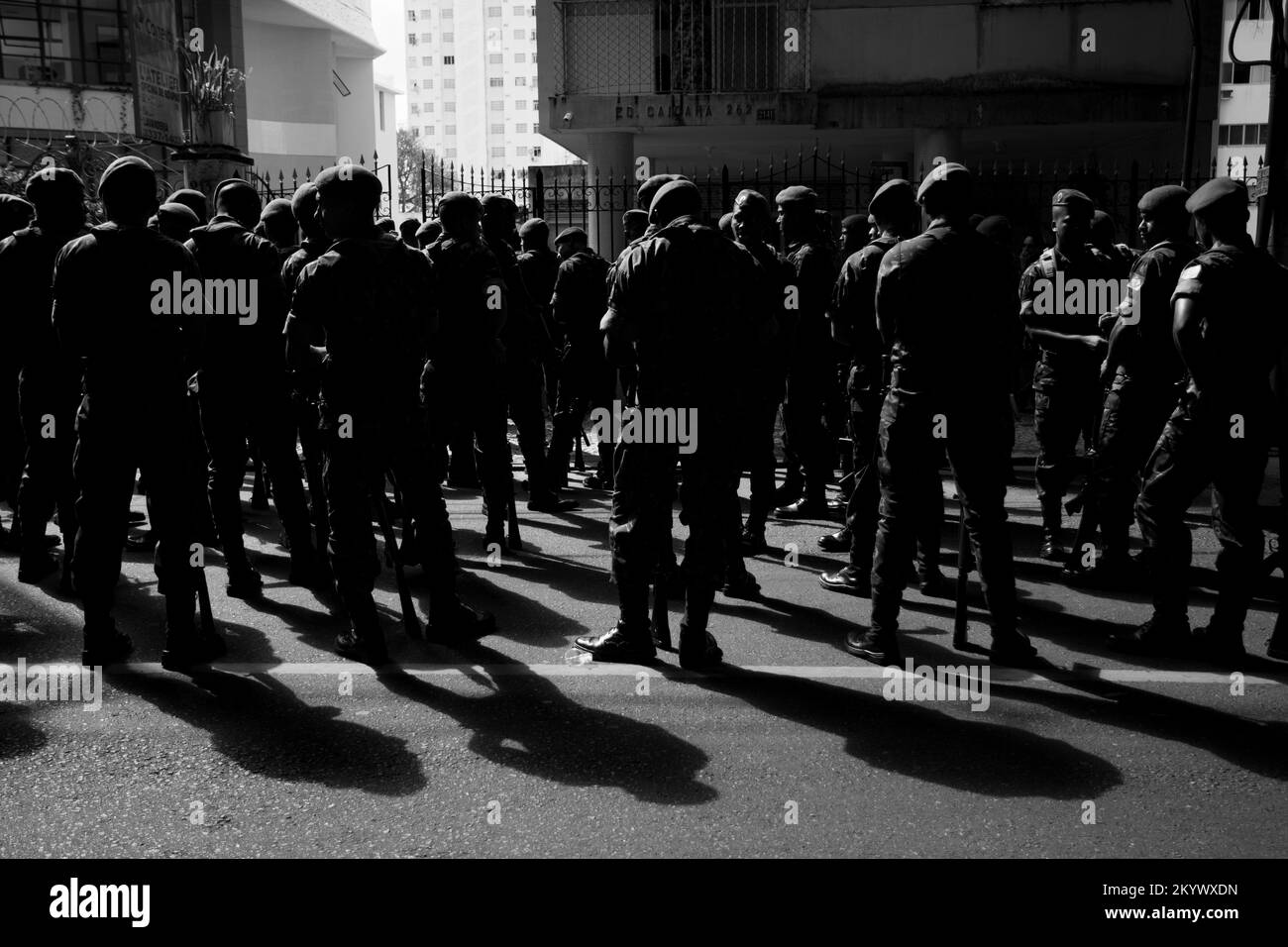 Salvador, Bahia, Brasilien - 07. September 2016: Brasilianische Soldaten stehen während der Unabhängigkeitsfeiern in der Stadt Salvador unter der Sonne. Stockfoto