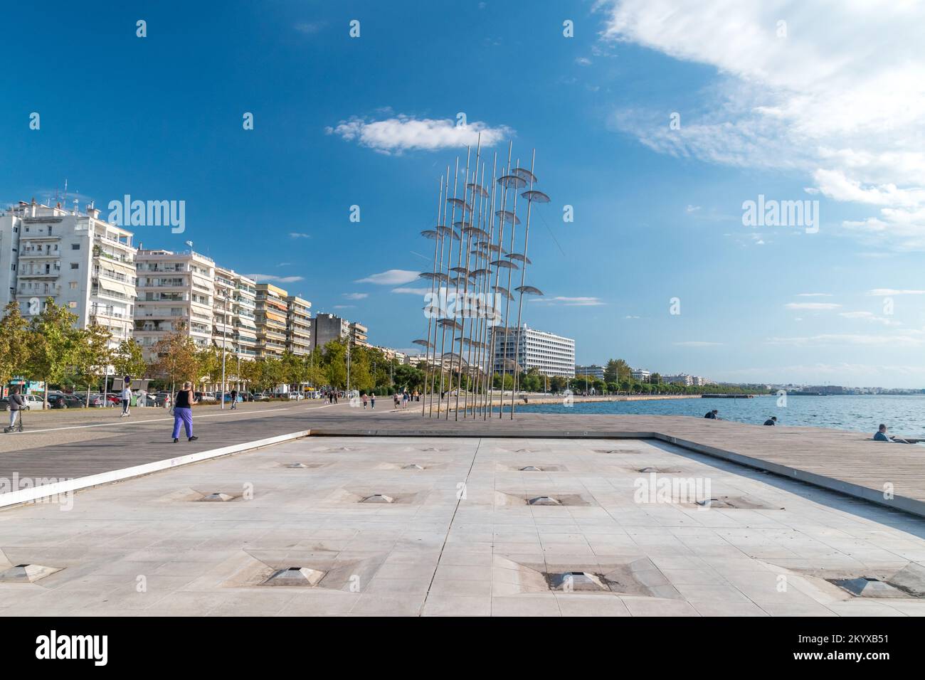 Thessaloniki, Griechenland - 29. September 2022: Schirmkunst in Thessaloniki. Stockfoto