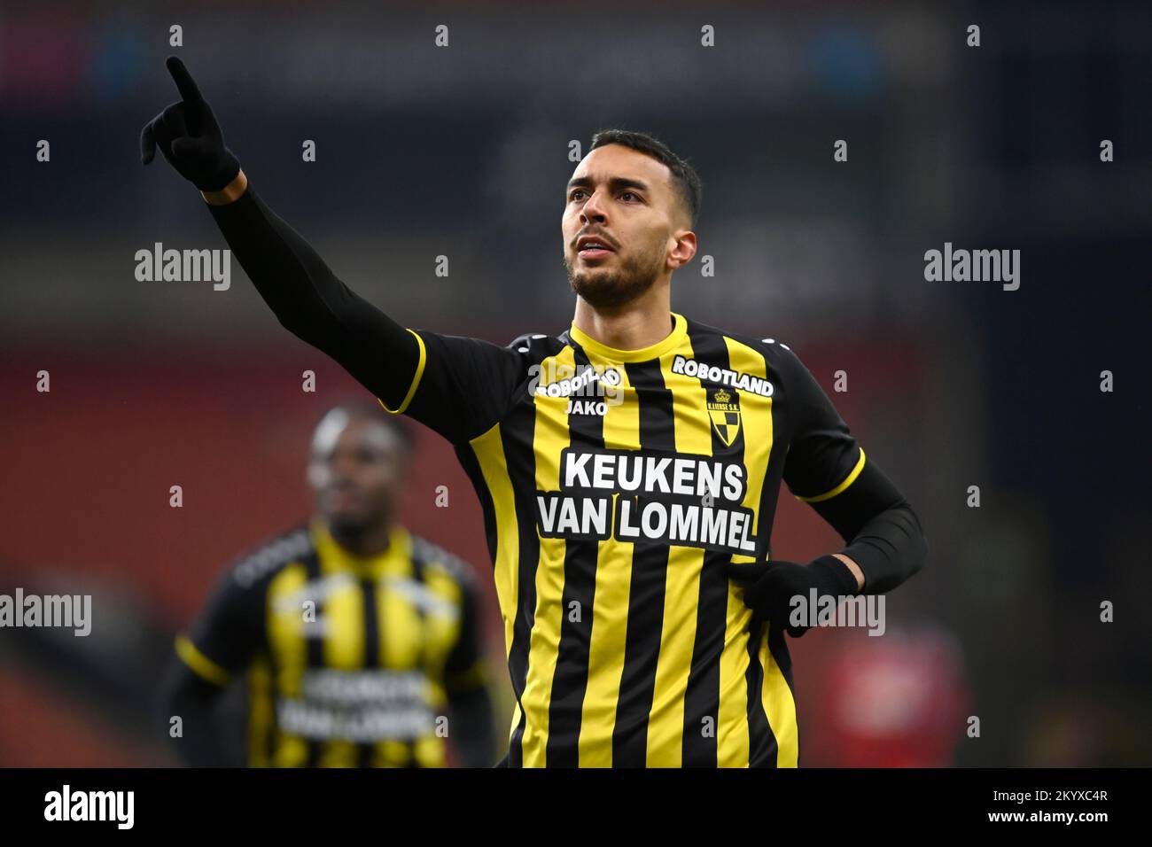 Lierses Leonardo Rocha feiert nach einem Tor während eines Fußballspiels zwischen dem SL16 FC und Lierse Kempenzonen am Freitag, den 02. Dezember 2022 in Lüttich, am 16 1B. (Von 22) Tag der 2022-2023. Zweiten Division der belgischen Meisterschaft „Challenger Pro League“. BELGA FOTO JOHN THYS Kredit: Belga News Agency/Alamy Live News Stockfoto